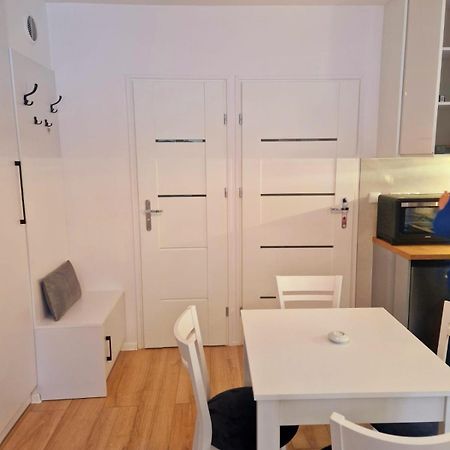 Apartament Przy Deptaku Еленя-Гура Экстерьер фото