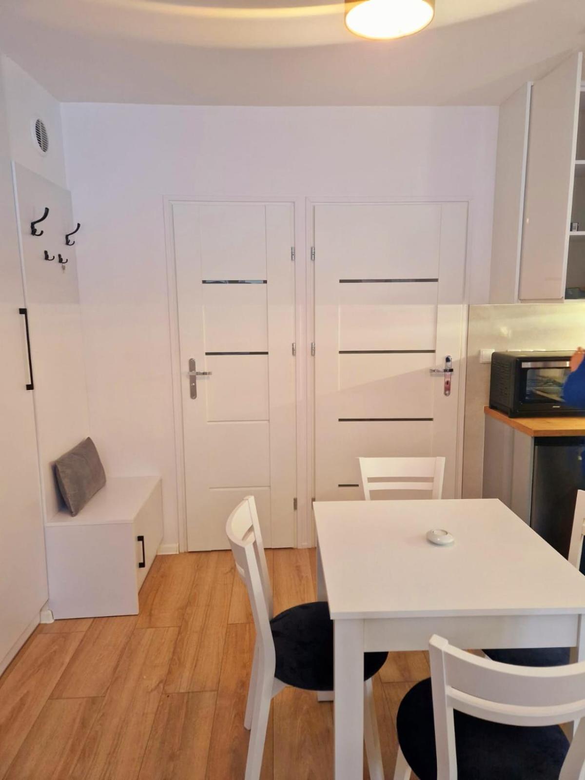 Apartament Przy Deptaku Еленя-Гура Экстерьер фото